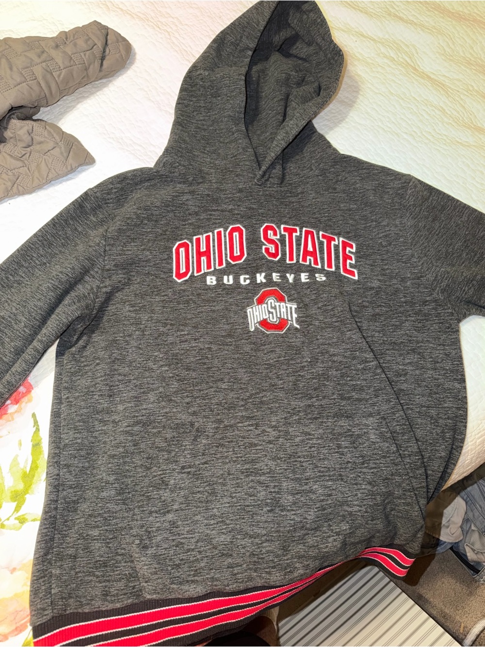Colosseum Ohio State L Men's Charcoal Gray Hooded Pullover